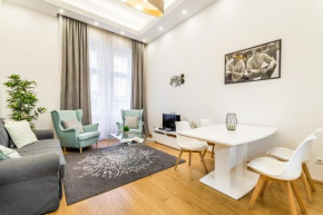 Hello Downtown Apartment - Movie